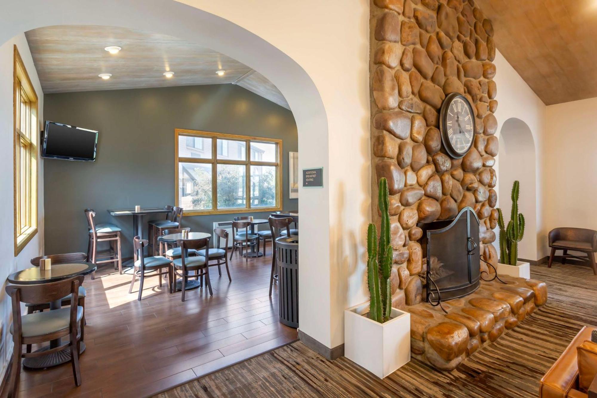 Western Cotton Tree 3* North Salt Lake