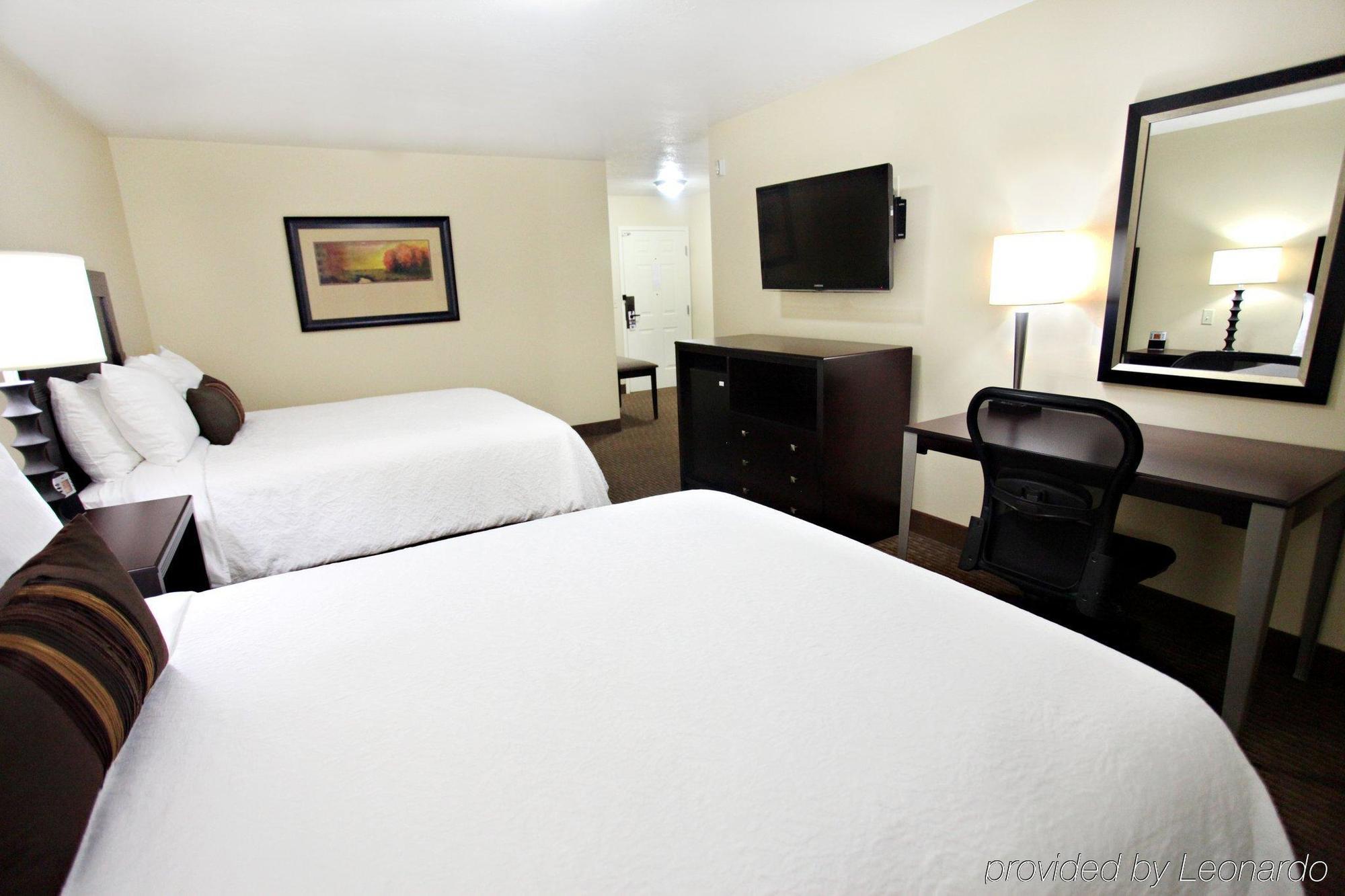 Western Cotton Tree Hotel 3*