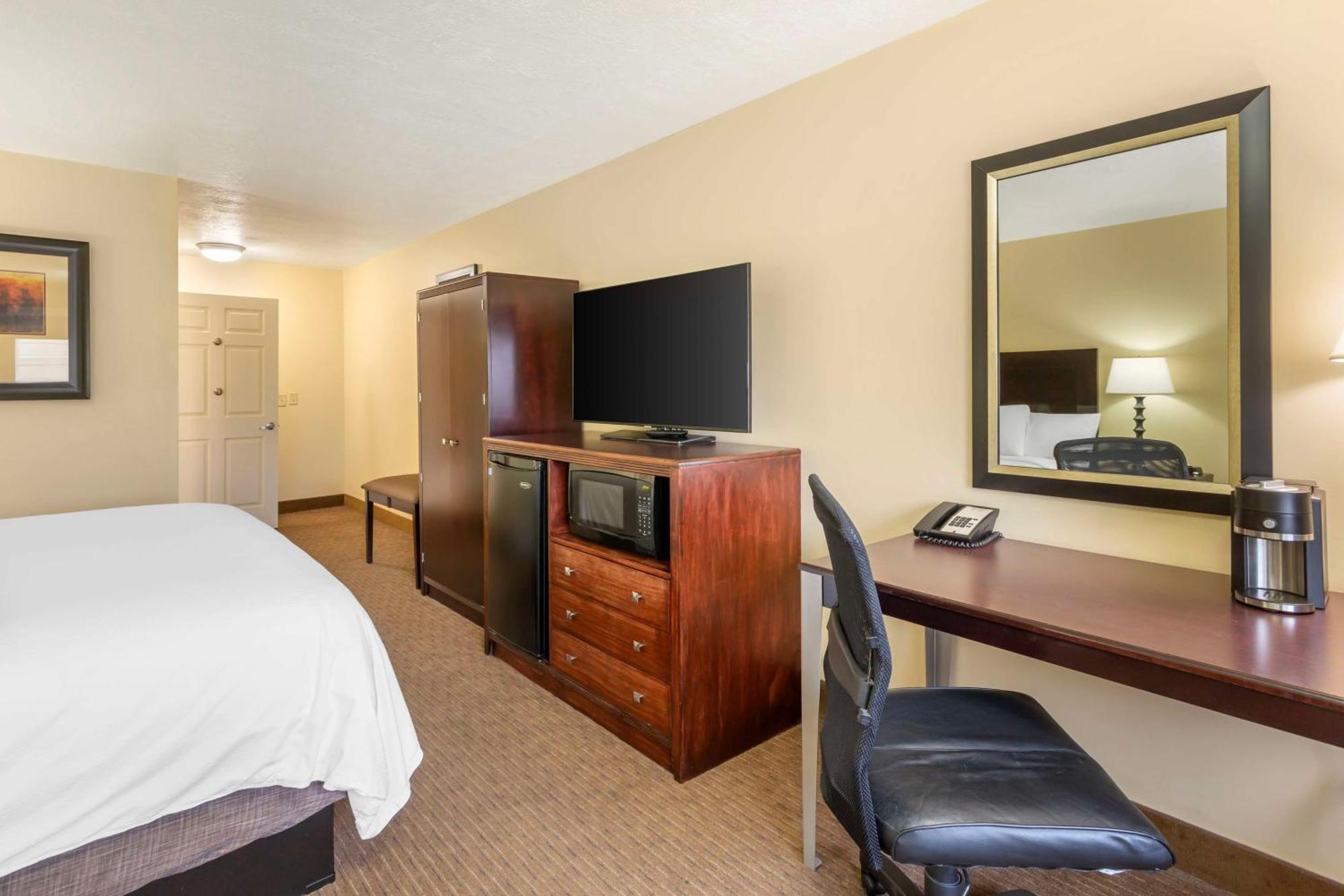 Western Cotton Tree Hotel North Salt Lake